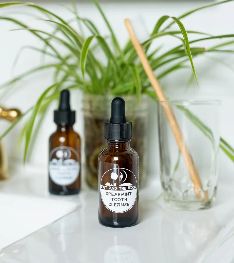 Spearmint Tooth Cleanse